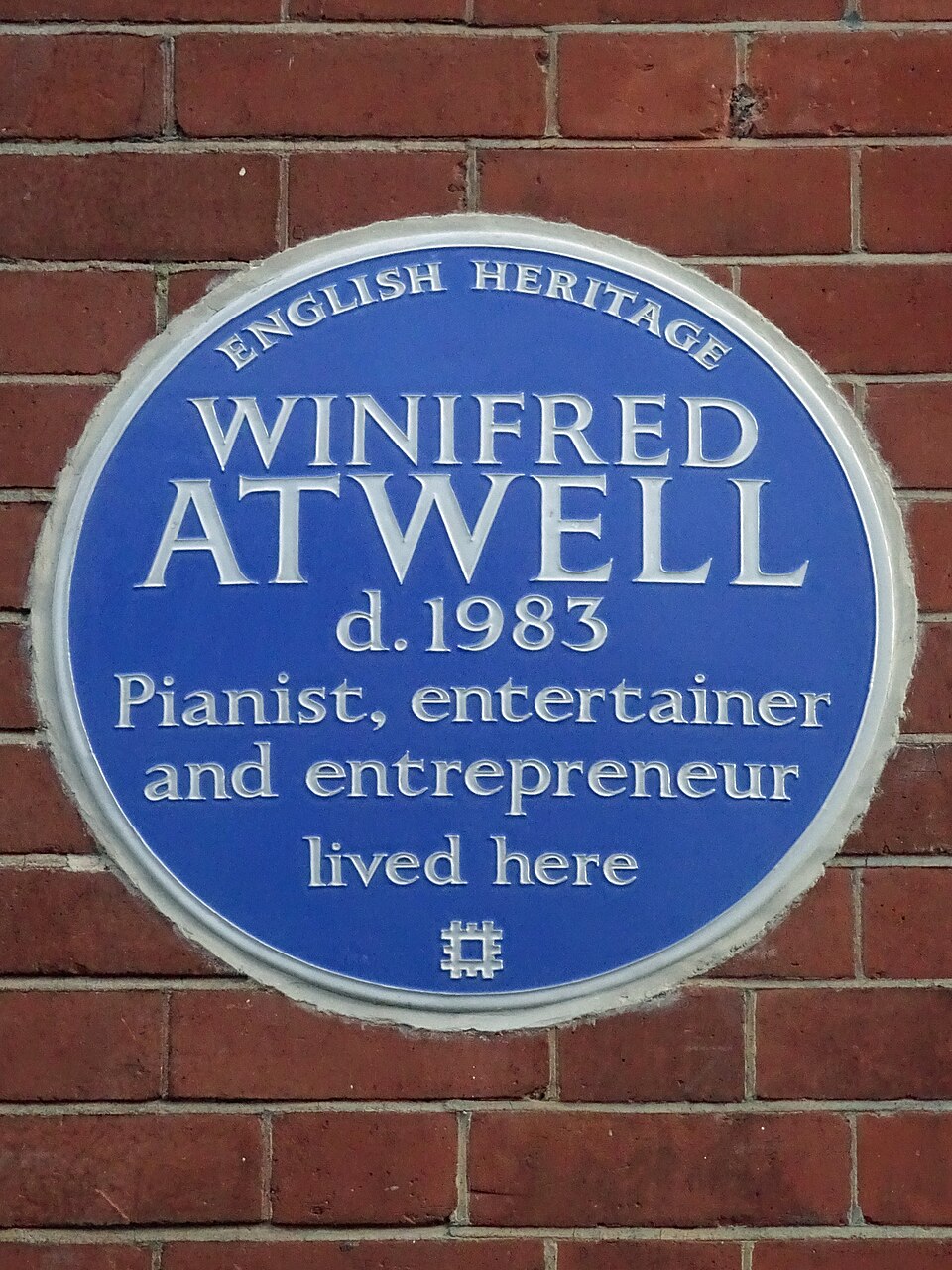 An English Heritage blue plaque commemorating Winifred Atwell.